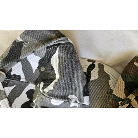 Set of 2 Camouflage Baseball Caps Green and Gray Camo - Picture 6 of 9